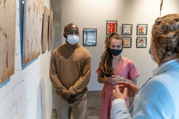 Quels sont les meilleurs moyens d'enseigner l'architecture urbaine aux adolescents par des visites guidées?